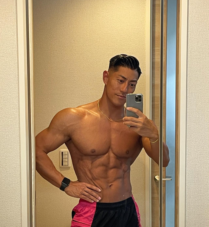 シックスパックの田中さん♡